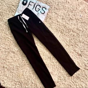 FIGS• YOLA Scrub Pants